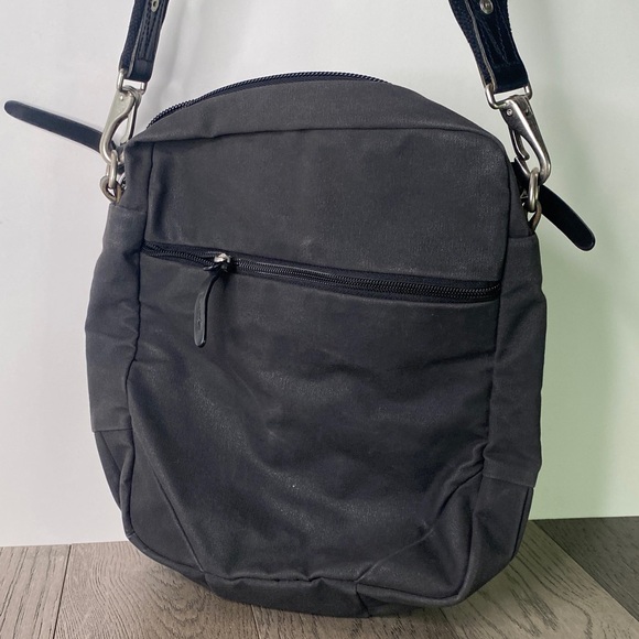 Stylish Thick Canvas Black Men's Messenger Bag With Leather Details - Picture 5 of 11